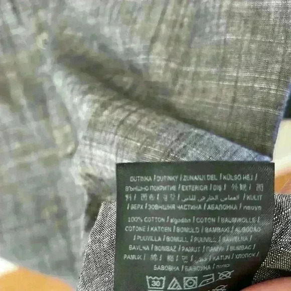 Guess Men’s Short Sleeve Button Down Shirt, Size M - Picture 6 of 7